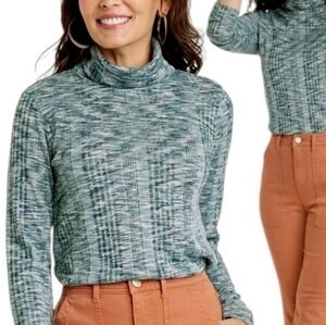 New Knox rose turtleneck